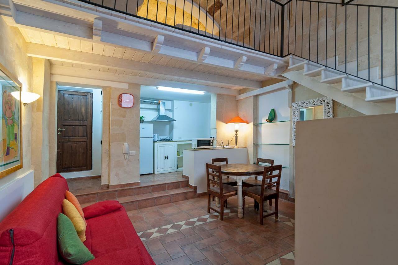 Dimora Dei Baroni Apartment Lecce Exterior photo